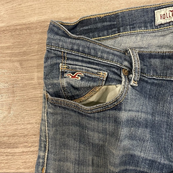 Hollister ‘Social Stretch’ Med Rise Boot Cut Jeans - Picture 5 of 14